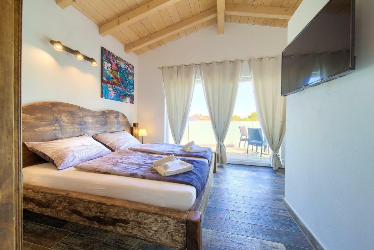 Pax Houses Vrh  Εξωτερικό φωτογραφία